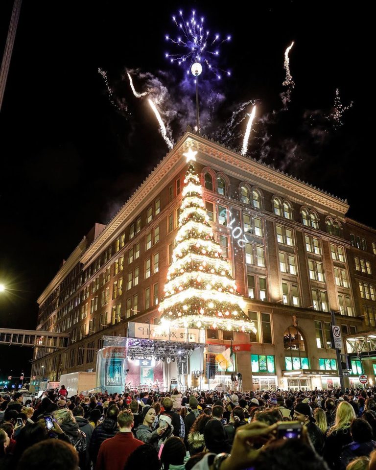 Celebrate New Year's Eve in Downtown Pittsburgh 🎉 Downtown Pittsburgh