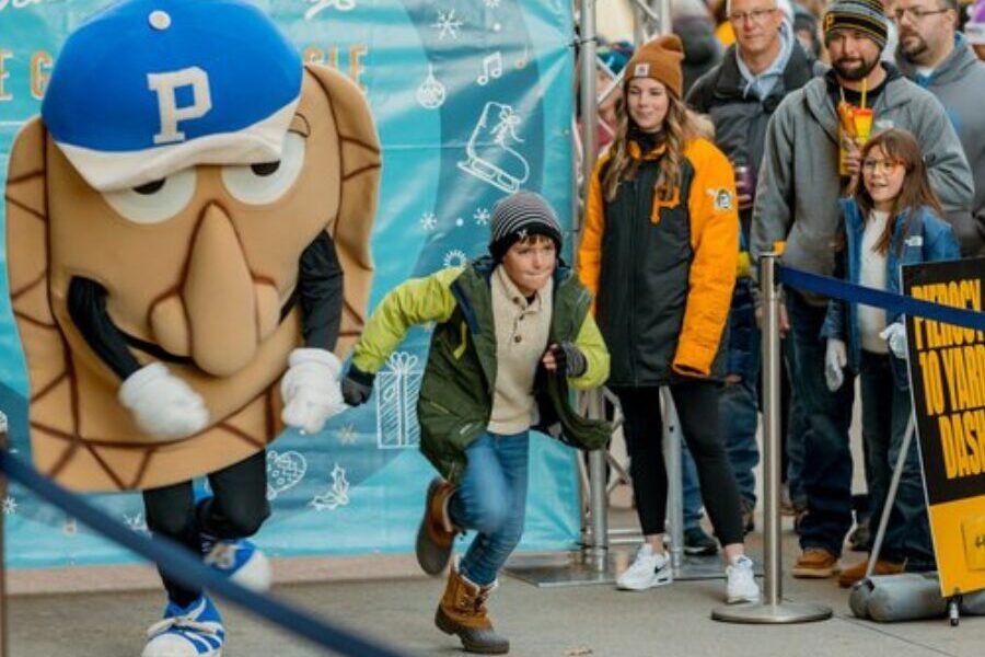 A child starts a race against Potato Pete